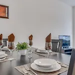 Close To Washington Circle 30 Days Stays